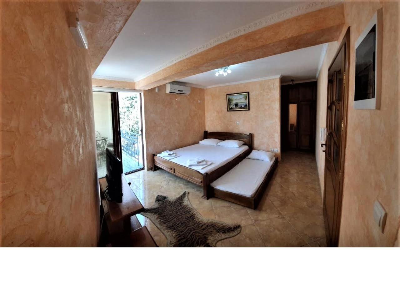 Villa M Добра вода Екстериор снимка