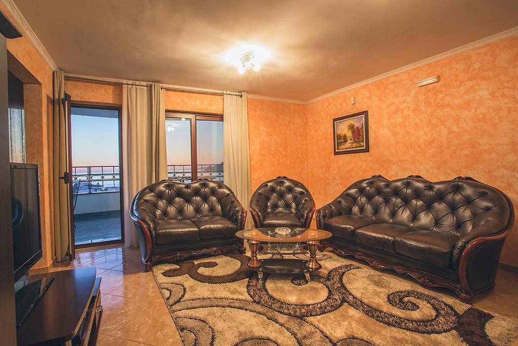 Villa M Добра вода Стая снимка